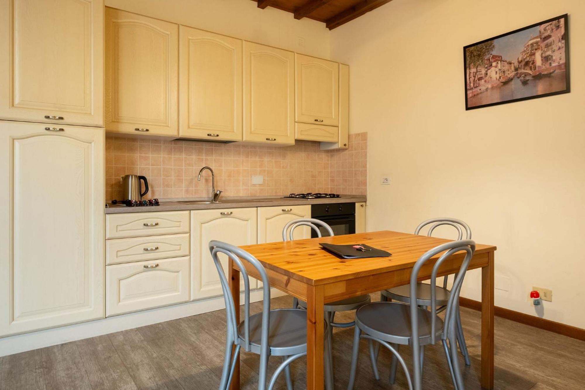 Apartments Close To Duomo ฟลอเรนซ์ ภายนอก รูปภาพ